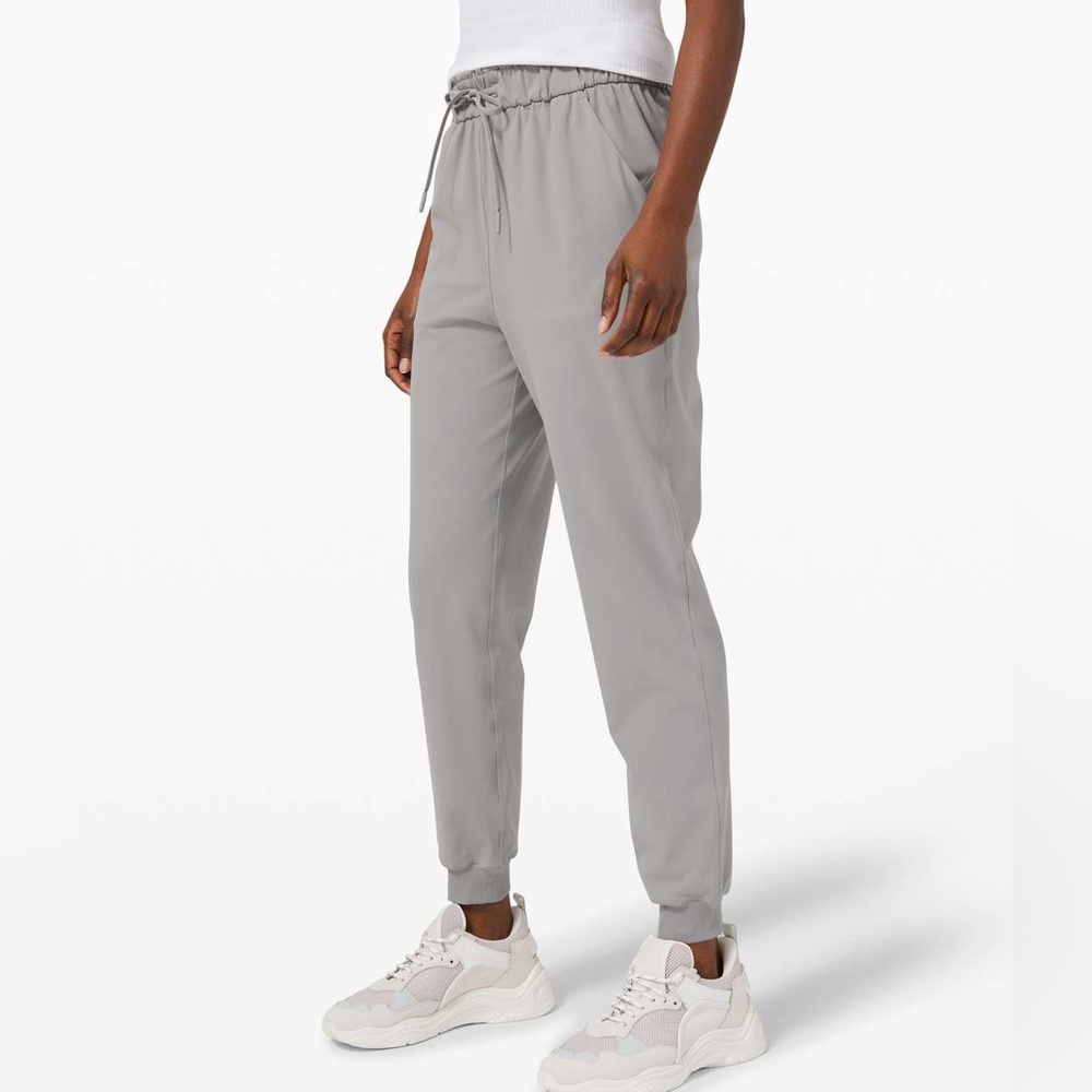Lululemon keep imoving jogger in rhino grey